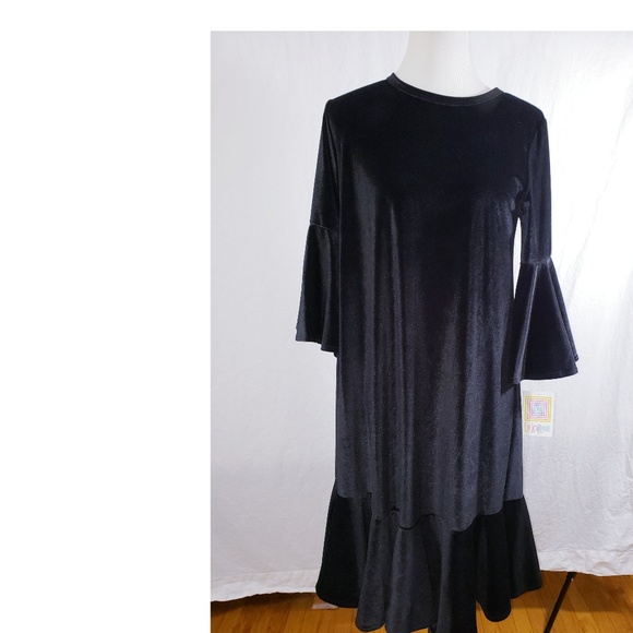 SOLD NWT Lularoe Maurine Velvet Dress Medium - Picture 2 of 8
